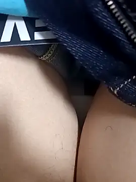 huzi518 online show from October 9, 2025, 1:11 pm