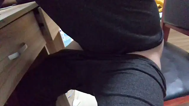 Snapshot of huzi518 chatting on March 11, 2026, 2:11 pm huzi518 online show from March 11, 2026, 2:11 pm