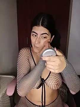 miakhalifaaa  online show from February 26, 2026, 10:21 pm