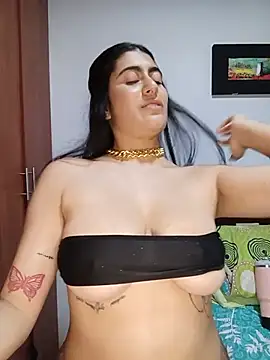 Snapshot of miakhalifaaa_ chatting on July 2, 2026, 12:00 am miakhalifaaa online show from July 2, 2026, 12:00 am