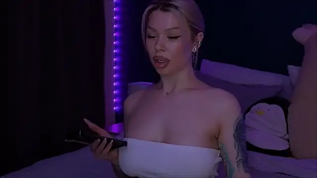 Sasha Mason online show from March 12, 2026, 1:11 am