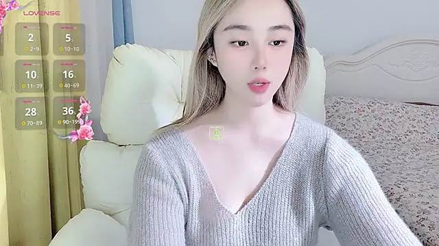 Caitlyn   online show from December 1, 2025, 11:33 am