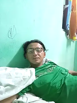 Snapshot of Andresguz35 chatting on March 16, 2026, 6:50 am Andresguz35 online show from March 16, 2026, 6:50 am