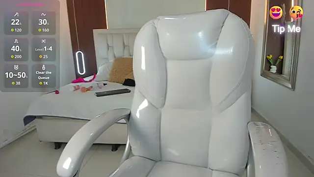 Snapshot of Mia_brunette26 chatting on June 7, 2026, 6:18 am Mia brunette26 online show from June 7, 2026, 6:18 am
