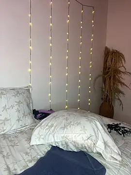 Maisa issa online show from April 15, 2026, 7:58 pm