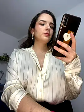 tatianaAlvarez1 online show from October 12, 2025, 8:10 pm