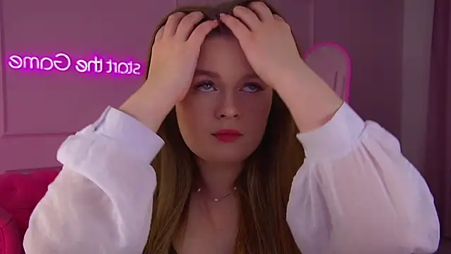 Snapshot of CrystalLyons chatting on November 30, 2025, 6:25 am CrystalLyons online show from November 30, 2025, 6:25 am