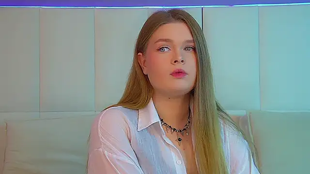 Snapshot of CrystalLyons chatting on November 29, 2025, 6:13 am CrystalLyons online show from November 29, 2025, 6:13 am