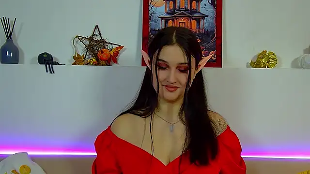 Snapshot of ChristinaMilton chatting on October 31, 2025, 6:26 pm ChristinaMilton online show from October 31, 2025, 6:26 pm