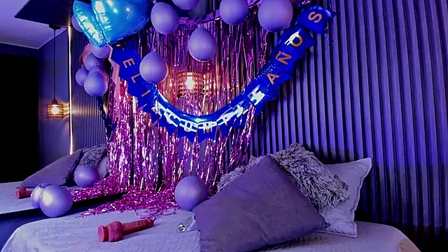 Snapshot of aura-baker chatting on March 12, 2025, 12:47 pm aura-baker online show from March 12, 2025, 12:47 pm