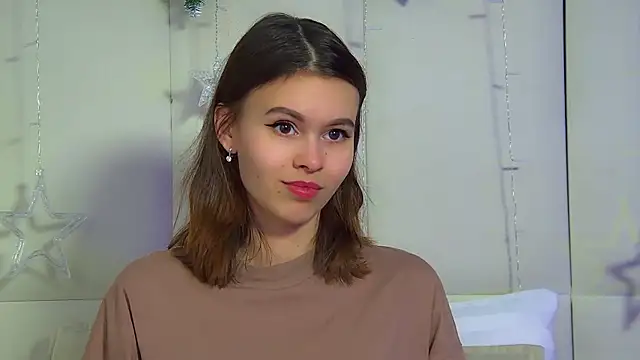 Snapshot of PollyLanders chatting on December 14, 2025, 6:24 pm PollyLanders online show from December 14, 2025, 6:24 pm