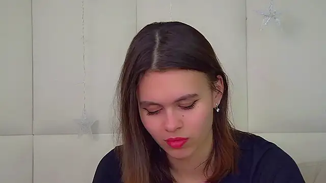 Snapshot of PollyLanders chatting on December 15, 2025, 6:14 pm PollyLanders online show from December 15, 2025, 6:14 pm