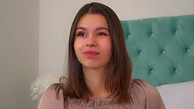 PollyLanders online show from February 1, 2026, 7:12 pm