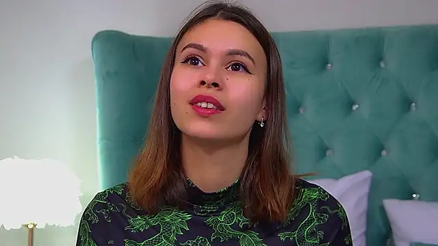 PollyLanders online show from September 21, 2025, 6:13 pm