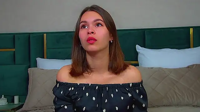 PollyLanders online show from September 13, 2025, 6:13 am