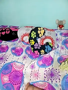 Snapshot of ELISA_90 chatting on March 8, 2025, 2:01 am ELISA 90 online show from March 8, 2025, 2:01 am