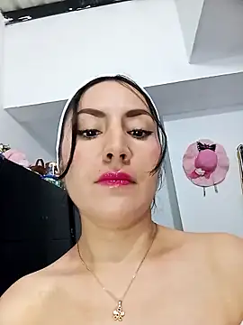 Snapshot of ELISA_90 chatting on September 9, 2025, 9:35 pm ELISA 90 online show from September 9, 2025, 9:35 pm