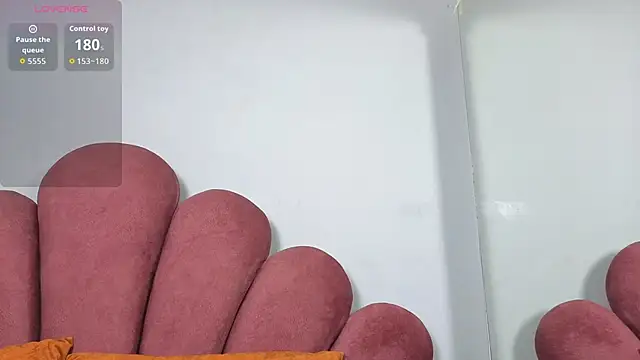 JESSYCORTES online show from October 26, 2025, 12:33 am