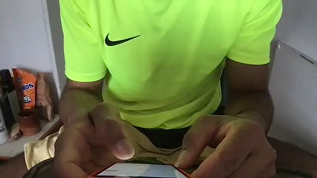 Snapshot of Lucascacaca chatting on April 30, 2026, 9:49 am Lucascacaca online show from April 30, 2026, 9:49 am