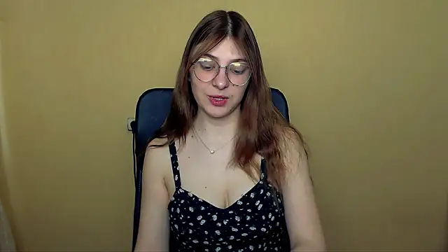 Luna Lush  online show from March 27, 2026, 10:38 am