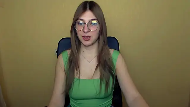 Luna Lush  online show from November 18, 2025, 11:13 am