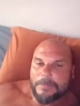 Snapshot of Javierchico chatting on June 22, 2026, 6:05 pm Javierchico online show from June 22, 2026, 6:05 pm