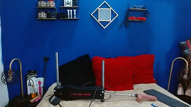 Aynle-toms online show from March 8, 2025, 1:17 am