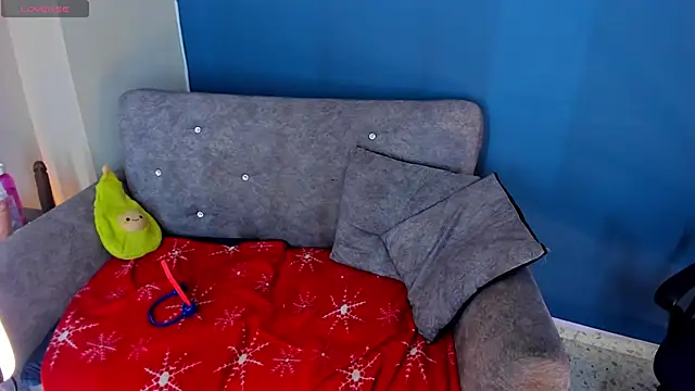 Snapshot of EmaVolkov chatting on February 10, 2025, 8:42 am EmaVolkov online show from February 10, 2025, 8:42 am