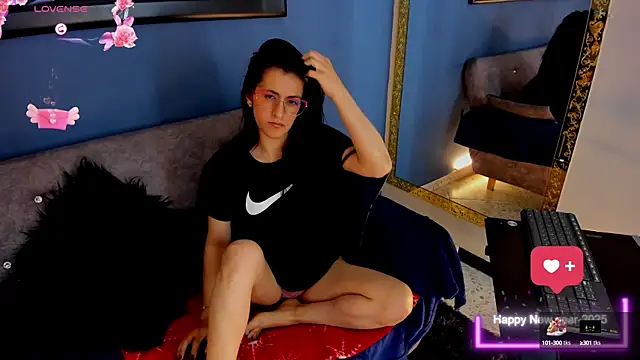 Snapshot of EmaVolkov chatting on February 23, 2025, 7:33 am EmaVolkov online show from February 23, 2025, 7:33 am