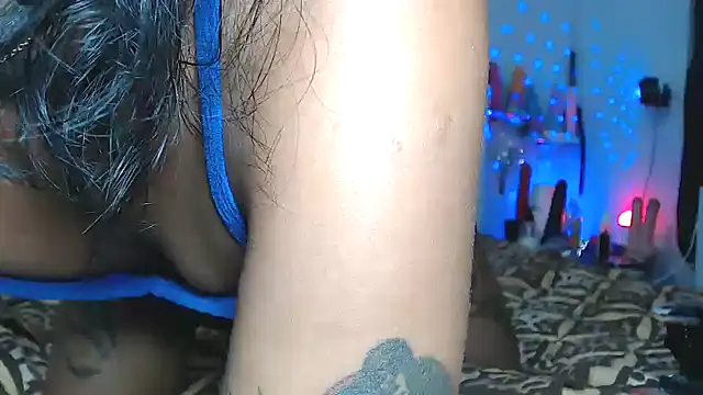 Snapshot of Bitter_ chatting on October 1, 2025, 5:28 pm Bitter online show from October 1, 2025, 5:28 pm