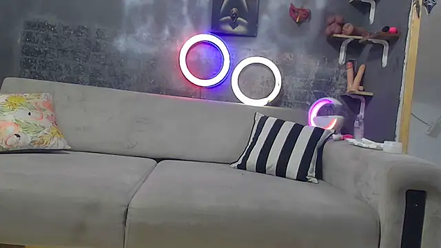 Snapshot of Bitter_ chatting on February 28, 2025, 5:04 am Bitter online show from February 28, 2025, 5:04 am