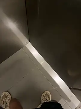 thiagowes online show from April 19, 2026, 1:06 am