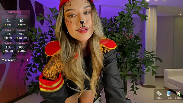 RebeccaHudson online show from October 31, 2025, 8:38 pm