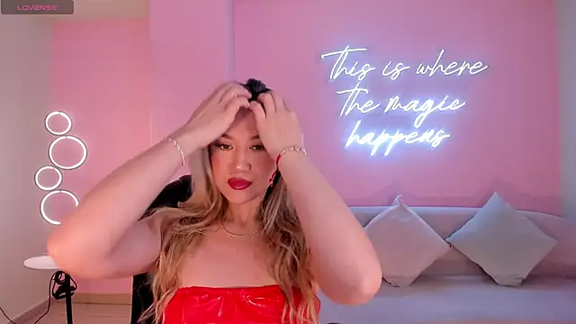 Snapshot of RebeccaHudson chatting on March 2, 2026, 7:54 pm RebeccaHudson online show from March 2, 2026, 7:54 pm