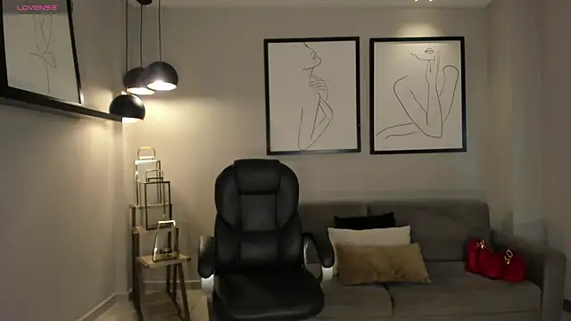 Snapshot of RebeccaHudson chatting on February 14, 2026, 7:47 pm RebeccaHudson online show from February 14, 2026, 7:47 pm