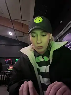 M1ssyk1ssy online show from January 22, 2025, 10:59 pm