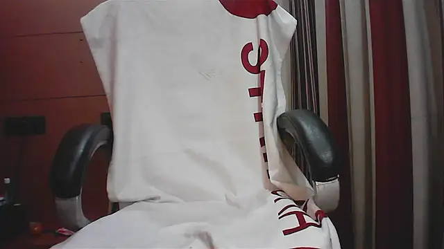 Snapshot of collage_hoty chatting on January 8, 2026, 3:45 am collage hoty online show from January 8, 2026, 3:45 am