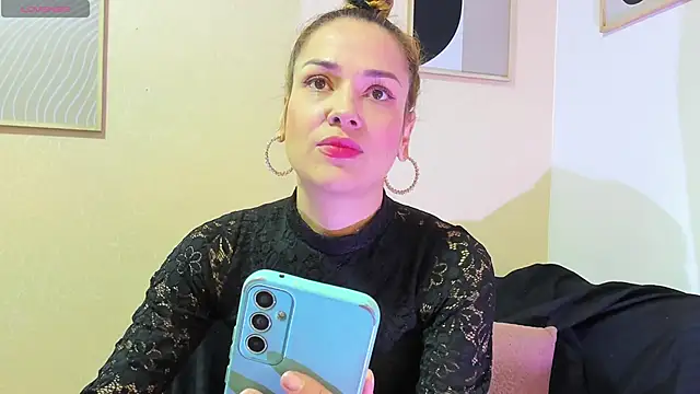 Snapshot of camilawm19 chatting on March 20, 2025, 12:51 am camilawm19 online show from March 20, 2025, 12:51 am