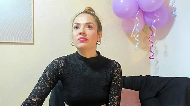 Snapshot of camilawm19 chatting on March 20, 2025, 10:10 am camilawm19 online show from March 20, 2025, 10:10 am