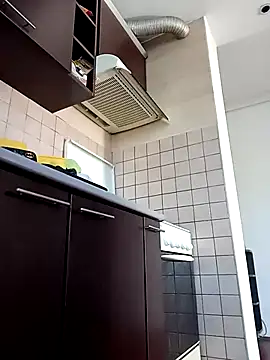 ladyrrr online show from September 18, 2025, 7:00 am