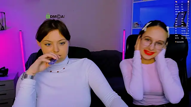 Snapshot of nikole_kitt chatting on November 12, 2025, 8:12 pm nikole kitt online show from November 12, 2025, 8:12 pm