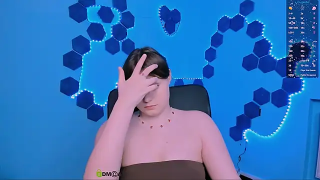 Snapshot of nikole_kitt chatting on December 19, 2025, 7:49 pm nikole kitt online show from December 19, 2025, 7:49 pm