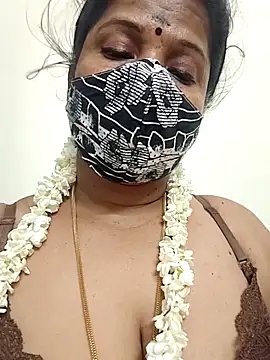 Snapshot of gaurika18 chatting on April 18, 2026, 7:58 pm gaurika18 online show from April 18, 2026, 7:58 pm