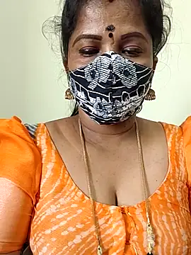 Snapshot of gaurika18 chatting on April 27, 2026, 6:33 am gaurika18 online show from April 27, 2026, 6:33 am