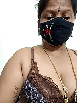 Snapshot of gaurika18 chatting on May 14, 2026, 11:35 pm gaurika18 online show from May 14, 2026, 11:35 pm