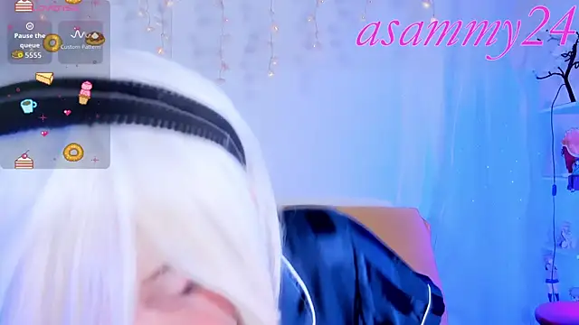 Lilith Asami online show from November 23, 2025, 9:52 am