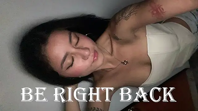 Snapshot of Hannah_Barker chatting on January 2, 2025, 1:40 pm Hannah Barker online show from January 2, 2025, 1:40 pm