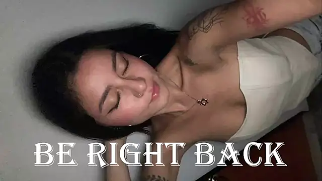 Snapshot of Hannah_Barker chatting on December 26, 2024, 1:54 pm Hannah Barker online show from December 26, 2024, 1:54 pm