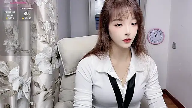 NINIbaby-99 online show from October 12, 2025, 3:02 pm