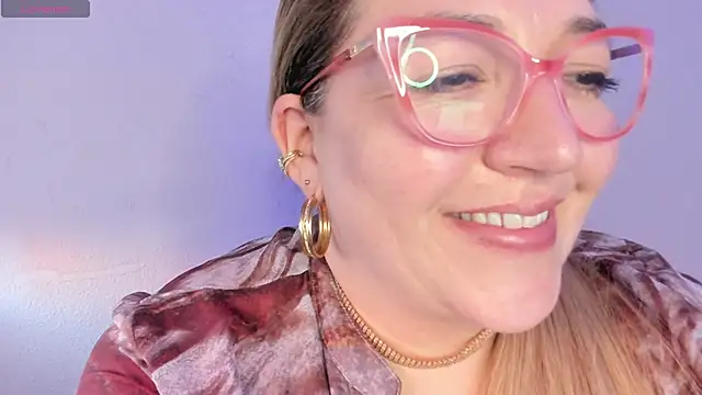 Snapshot of Naty_Mature_ chatting on April 4, 2026, 6:25 pm Naty Mature online show from April 4, 2026, 6:25 pm